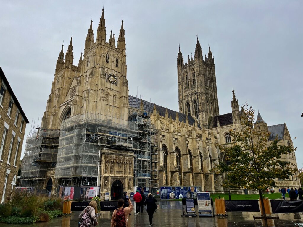 5 leuke dingen om te doen in Sussex en Kent: Canterbury Cathedral vanaf Christ Church Gate