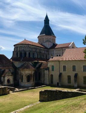 Bezienswaardigheden in het westen van de Bourgogne: de Église Notre-Dame van La Charité-sur-Loire