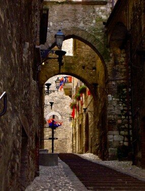 Vakantie in Umbrië: de Via del Campanile in Narni