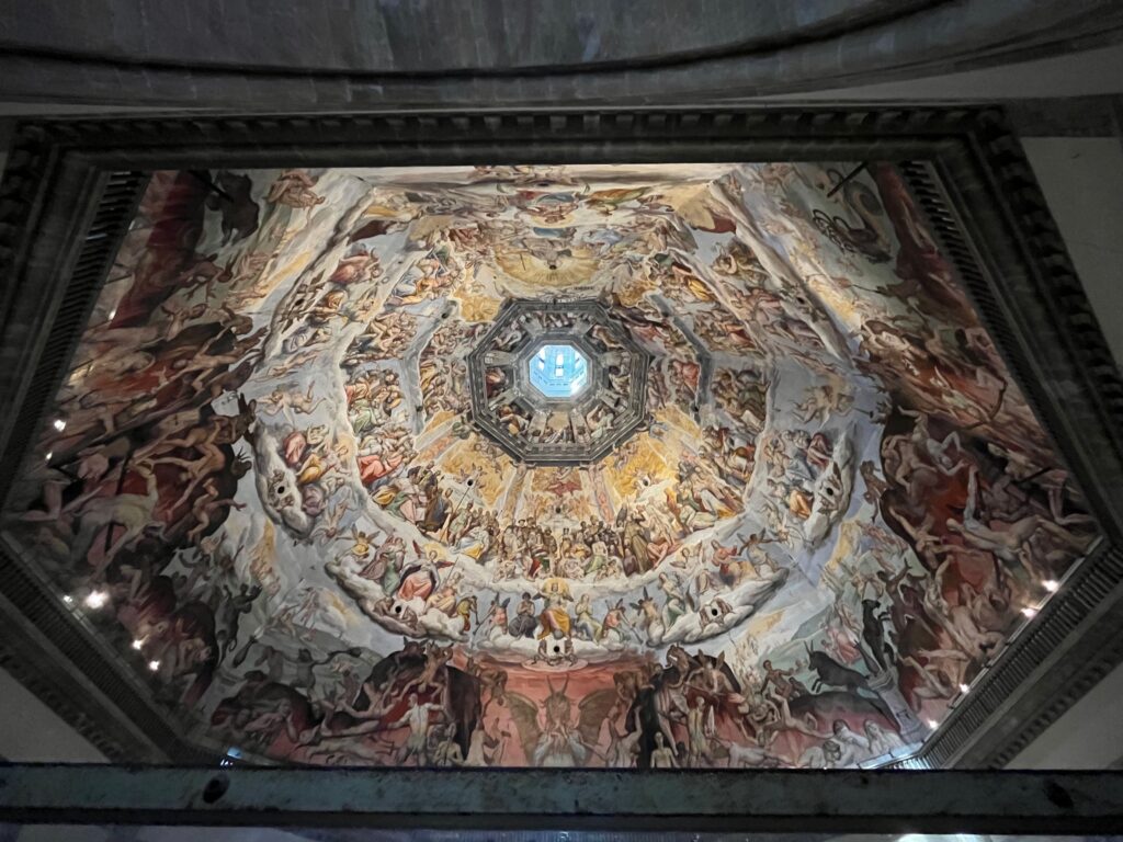 Fresco's op het plafond van de koepel van de Duomo van Florence
