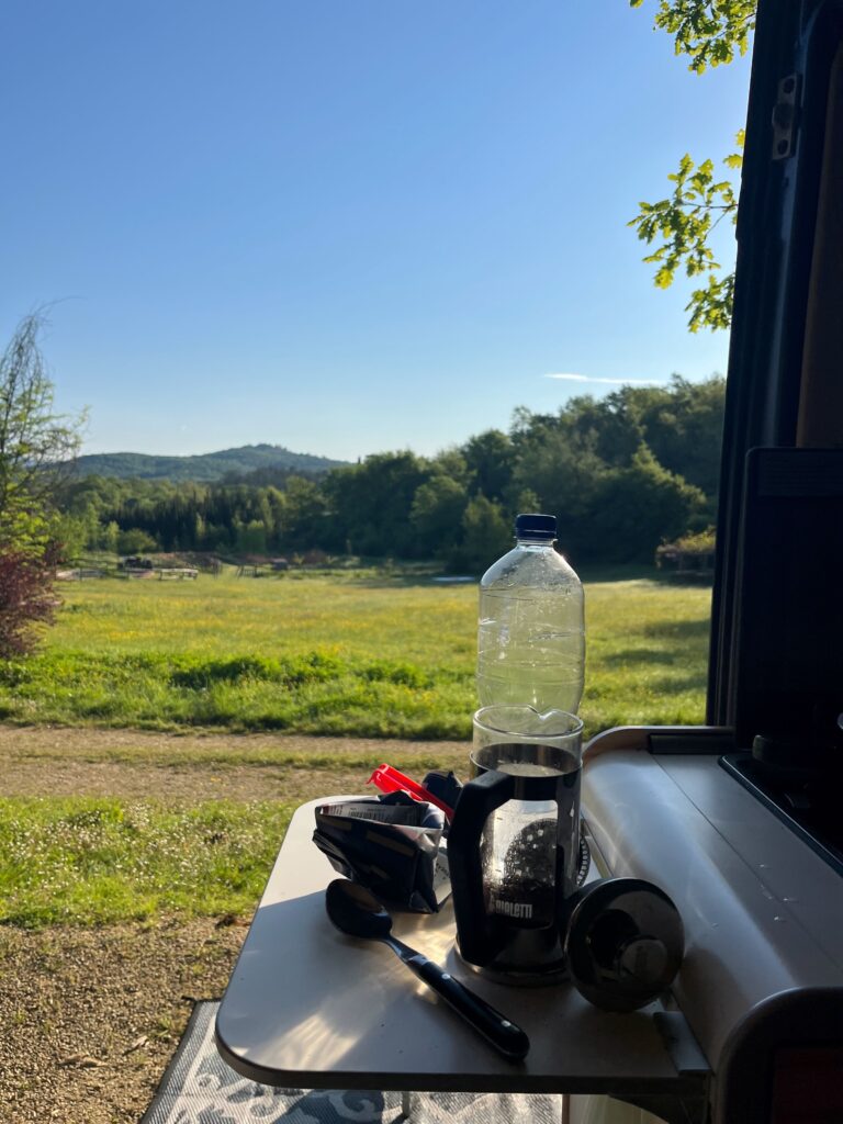 Roadtrip door de Chianti: Uitzicht vanaf onze plek op Agricampeggio Madonna di Pogi