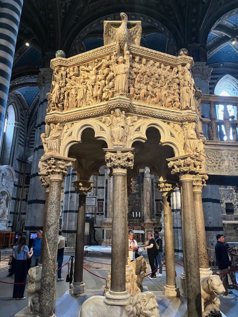 De preekstoel van Pisano