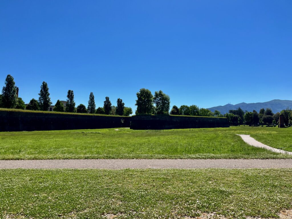 Een onvergetelijk dagje Lucca: De stadsmuren van Lucca