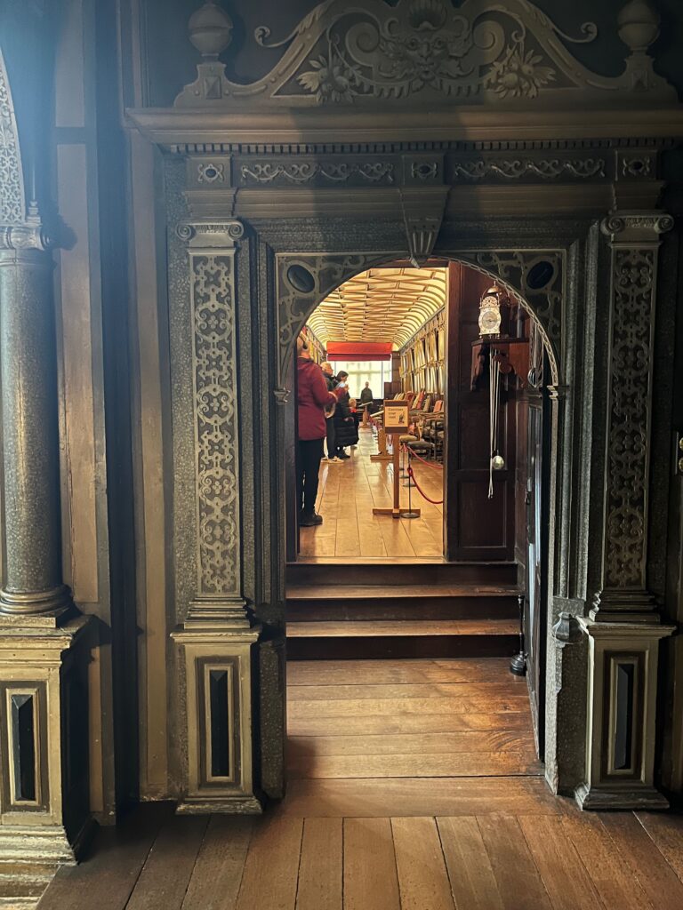 De toegang tot de...