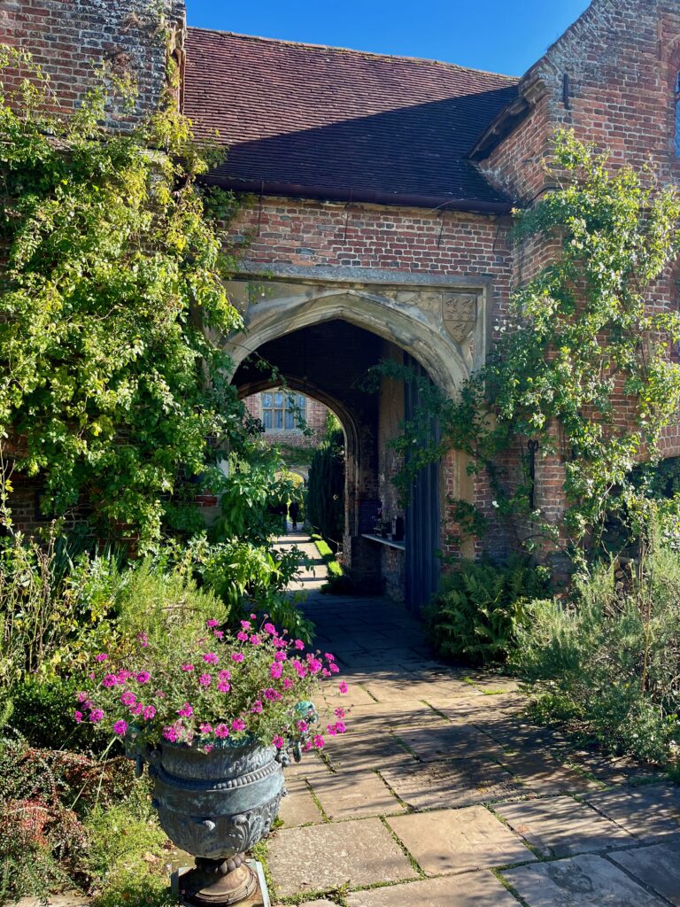 Doorgang naar de tuinen