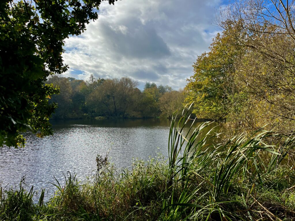 Het meertje bij Sissinghurst via de Short Walk