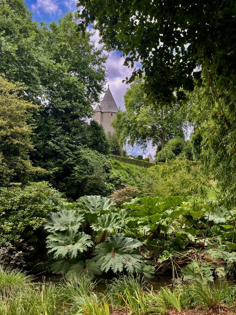 Nog een blik vanuit het Parc à l’anglaise op het kasteel