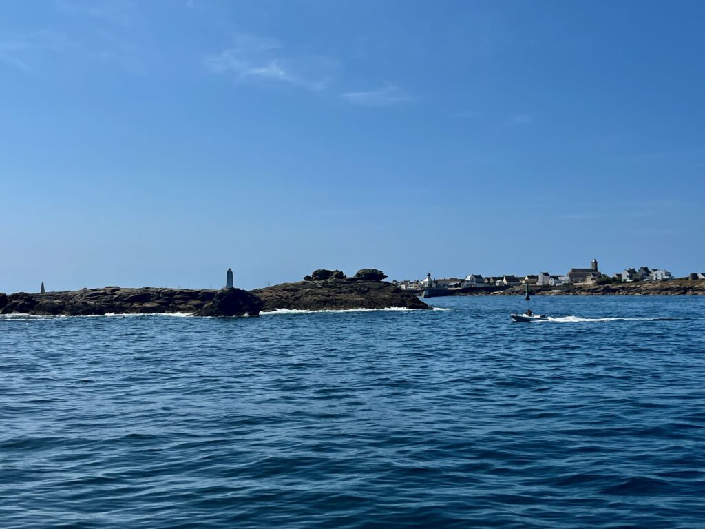 De mooiste kapen van West-Bretagne: Aankomst in de haven van Île-de-Sein