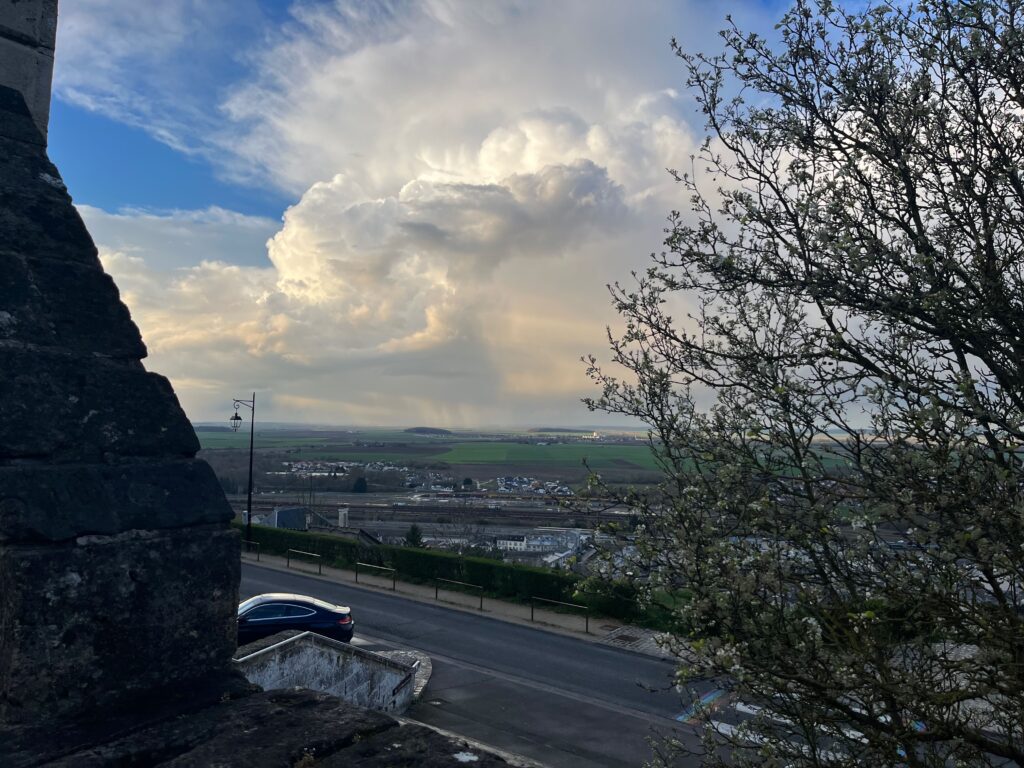Uitzicht over de vlakte om Laon heen