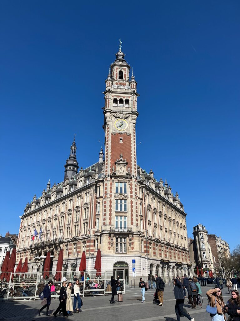 Laon en Lille: Belfort van en het Palais de la Bourse