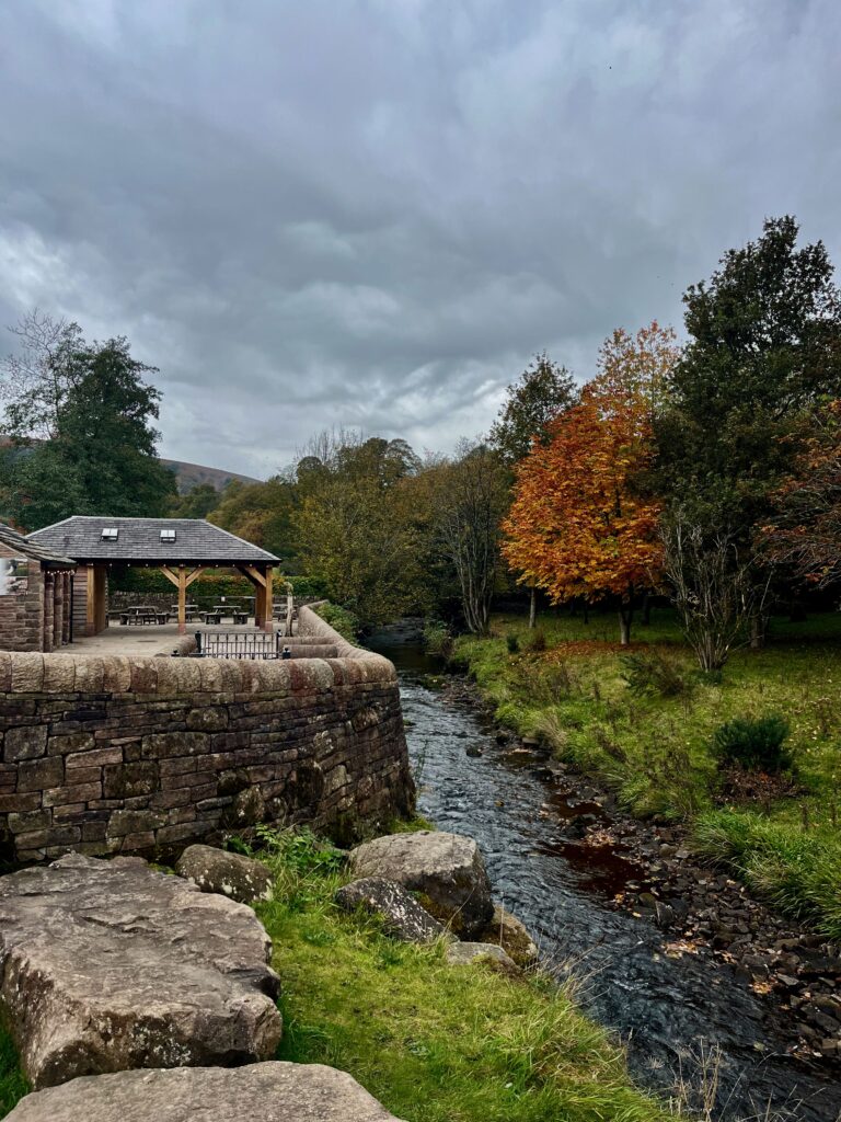 Lud’s Church en The Roaches: Gradbach Mill Coffee Corner