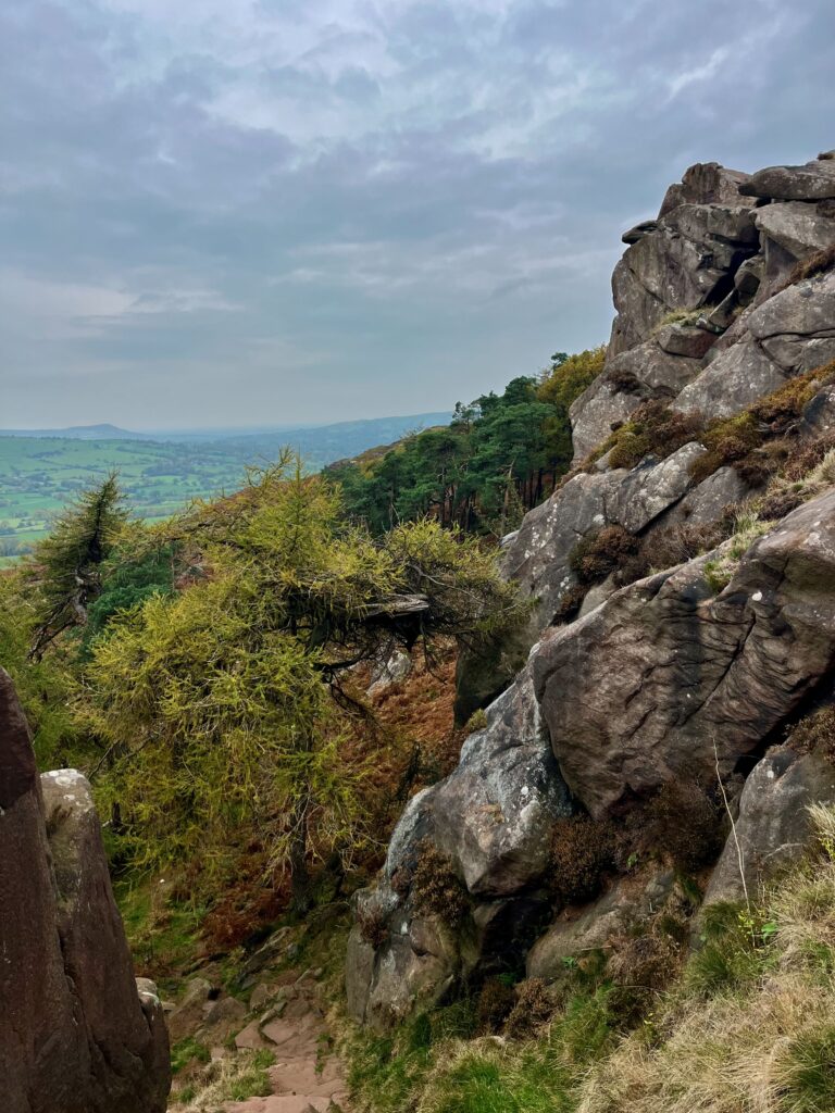 Uitzicht langs Rockhall over de Staffordshire Moors
