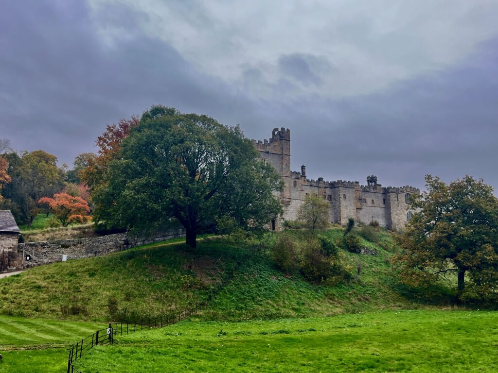 Haddon Hall in herfstige glorie