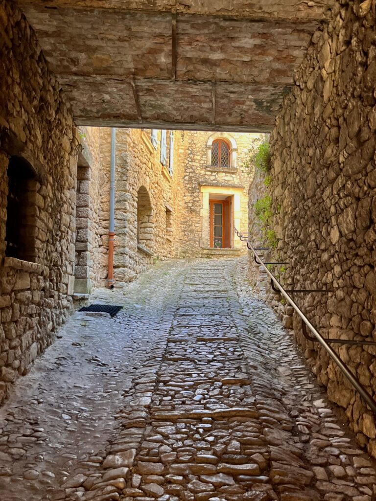 Roadtrip door de Baronnies Provençales: De Calade d’Église in