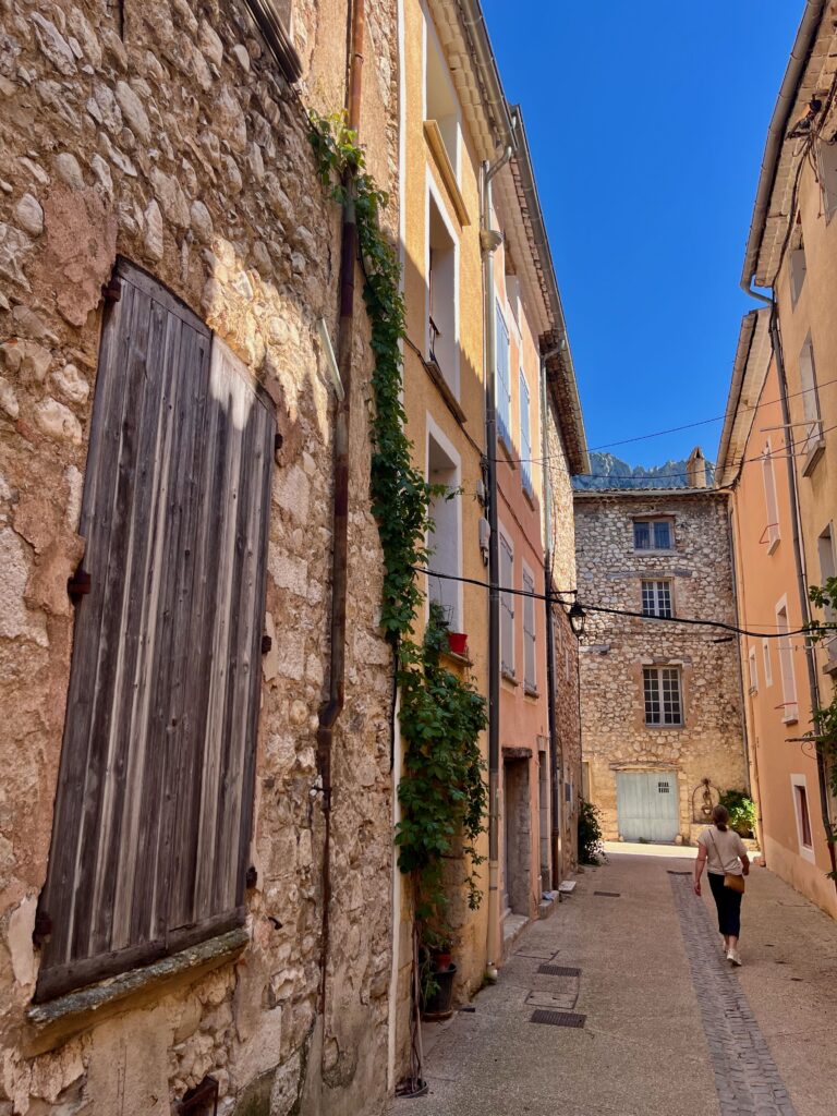 Roadtrip door de Baronnies Provençales: Rue des Quatre Cantons in Buis-les-Baronnies