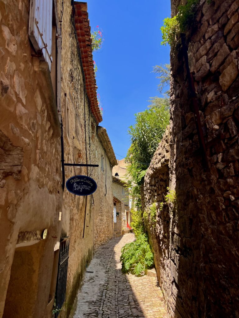 Roadtrip door de Dentelles de Montmirail: En weer de Rue des Poternes