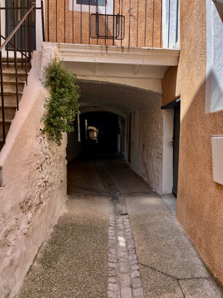 Rue des Grands Forts